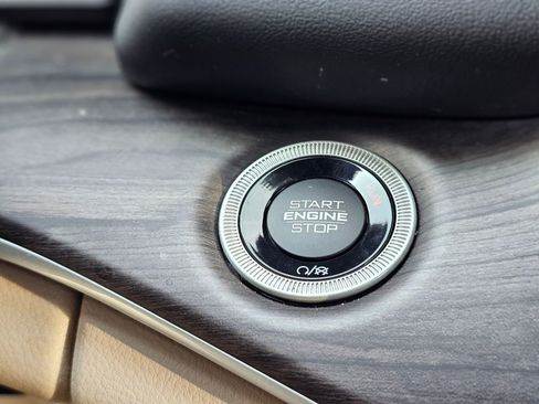 Used 2023 Jeep Grand Cherokee 4WD 4xe w/ Luxury Tech Group II image 15