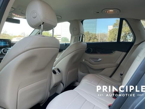 Used 2020 Mercedes-Benz GLC 300 image 27