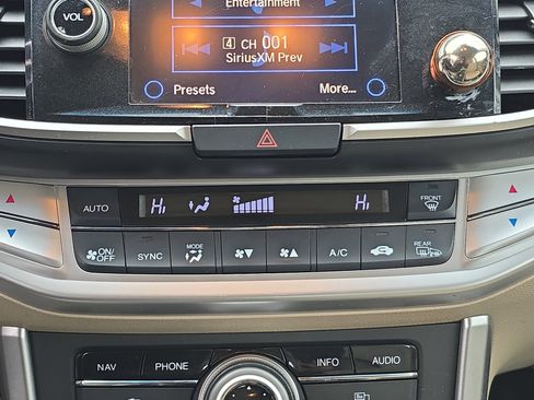 Used 2013 Honda Accord EX-L image 18