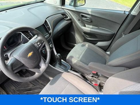 Used 2020 Chevrolet Trax LS FWD image 6