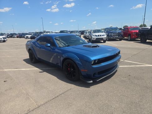Used 2021 Dodge Challenger R/T Scat Pack RWD image 3