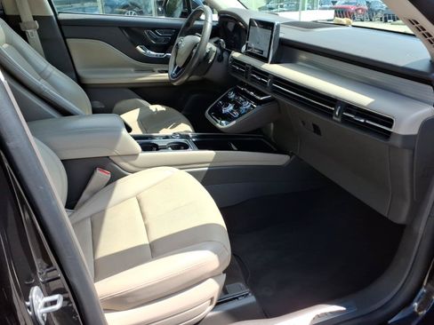 Certified 2022 Lincoln Corsair AWD w/ Premium Package image 31