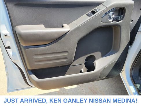 Used 2018 Nissan Frontier SV w/ Value Truck Package AWD/4WD image 15