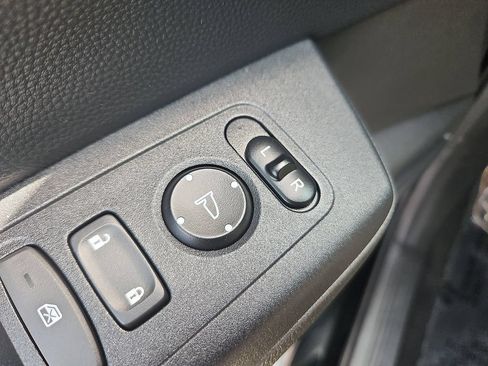 Used 2026 Honda CR-V Sport image 18