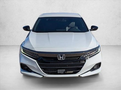 Used 2022 Honda Accord Sport image 2