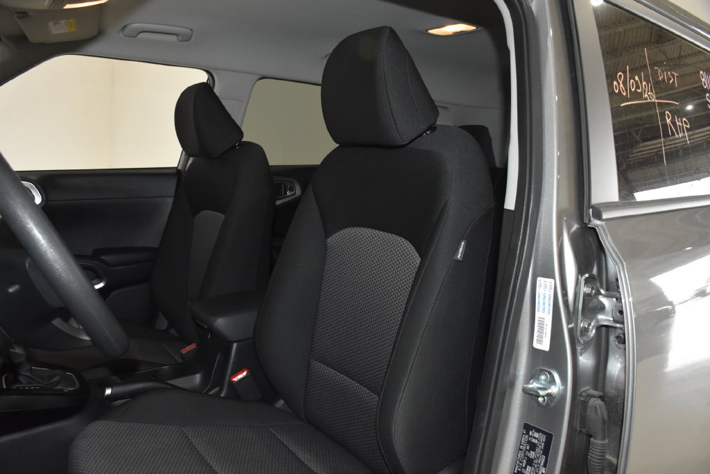 Used 2025 Kia Soul LX w/ LX Technology Package FWD image 23
