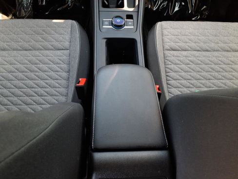 Certified 2025 Volkswagen Tiguan S FWD image 23