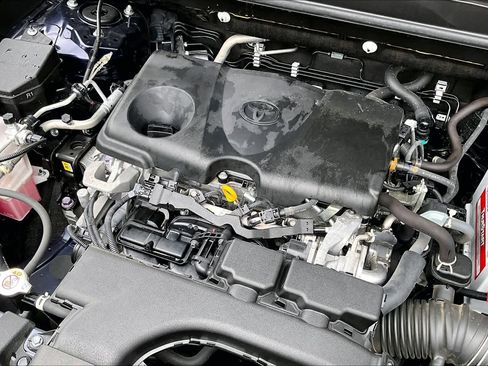 Used 2021 Toyota RAV4 XLE w/ Convenience Package image 32