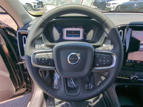 New 2025 Volvo XC40 B5 Plus w/ Climate Package image 21