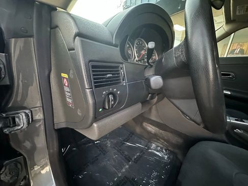 Used 2005 Chrysler Crossfire SRT-6 image 13