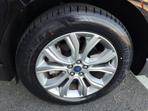 Used 2019 Ford Edge Titanium w/ Equipment Group 301A image 25