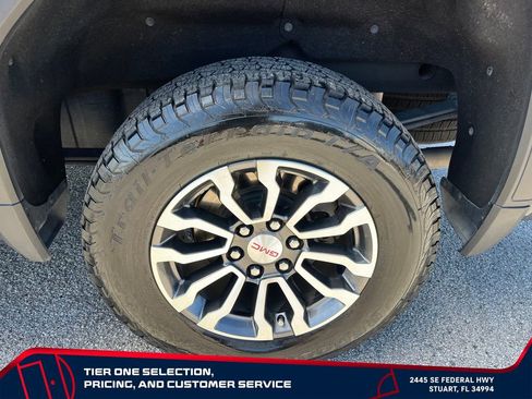 Used 2021 GMC Sierra 1500 AT4 w/ AT4 Value Package AWD/4WD image 9