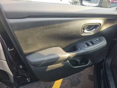 Used 2025 Honda HR-V LX image 6