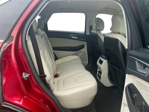 Certified 2018 Ford Edge Titanium w/ Technology Package FWD image 23