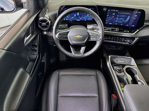 Certified 2026 Chevrolet Equinox LT w/ Convenience Package II FWD image 20
