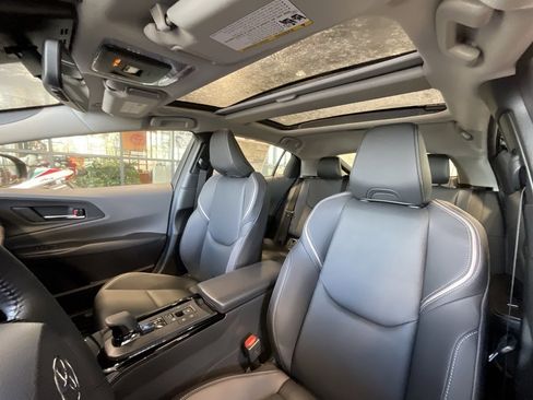 New 2026 Toyota Prius XLE image 10