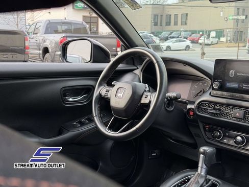 Used 2024 Honda HR-V Sport image 19
