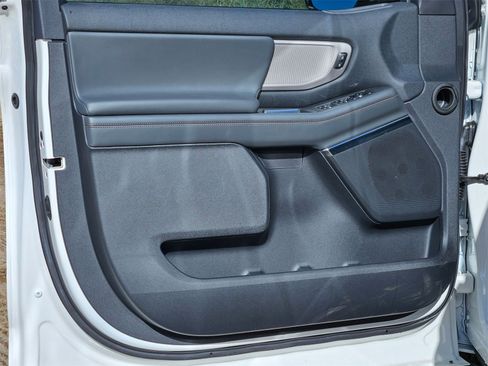 New 2025 Ford Expedition Max Active image 12