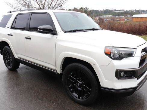 Used 2020 Toyota 4Runner Nightshade image 17
