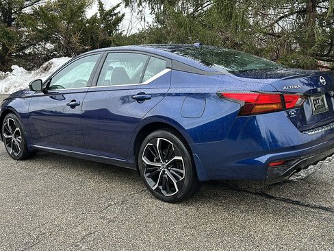 Certified 2023 Nissan Altima 2.5 SR w/ SR Premium Package image 7