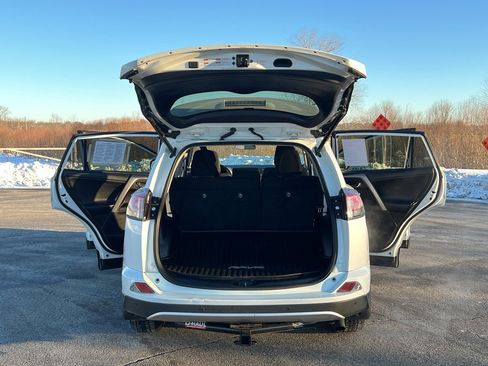 Used 2016 Toyota RAV4 XLE image 37
