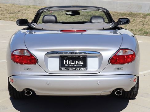 Used 2004 Jaguar XK8 Convertible image 11