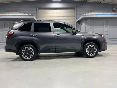 Used 2026 Subaru Forester Premium AWD/4WD image 9