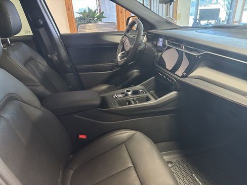 New 2026 Jeep Cherokee Overland AWD/4WD image 9