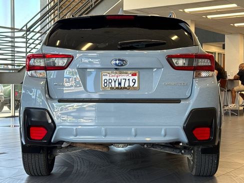 Certified 2021 Subaru Crosstrek 2.0i Premium w/ Moonroof Package AWD/4WD image 4