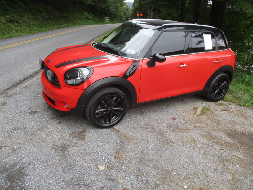 Used 2012 MINI Cooper Countryman FWD image 1