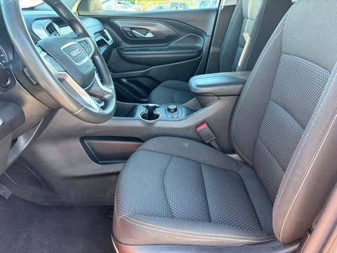 Used 2023 GMC Terrain SLE w/ Driver Convenience Package AWD/4WD image 13