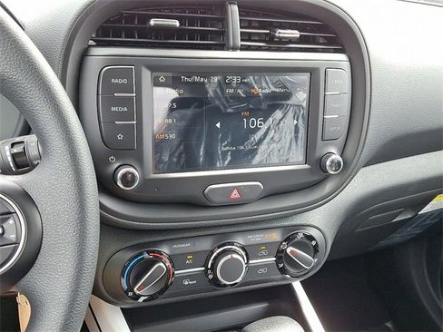 New 2025 Kia Soul LX w/ LX Technology Package image 11