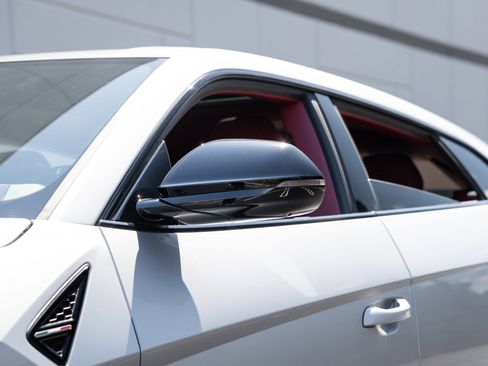 Used 2022 Lamborghini Urus image 21