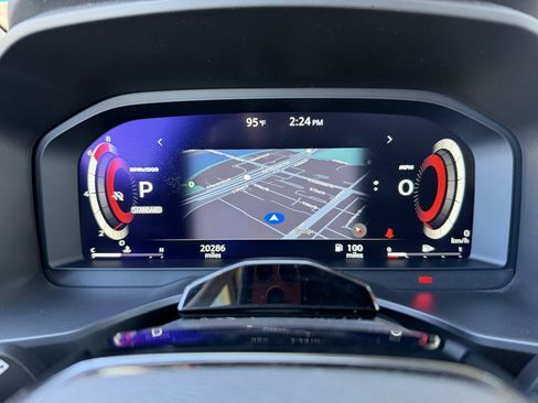 Used 2025 Nissan Rogue Platinum w/ Tech Package FWD image 15