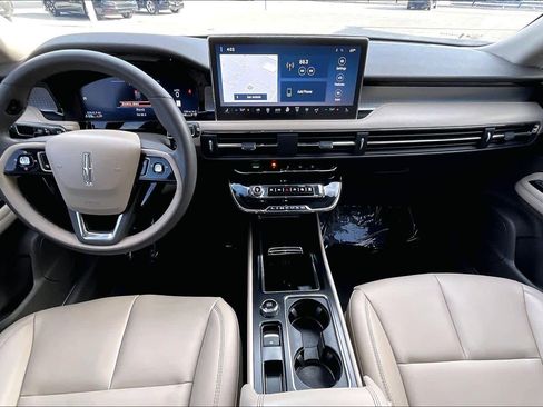 Used 2023 Lincoln Corsair Standard image 15