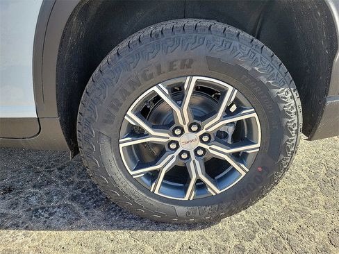 New 2026 GMC Acadia AT4 w/ Luxury Package image 10