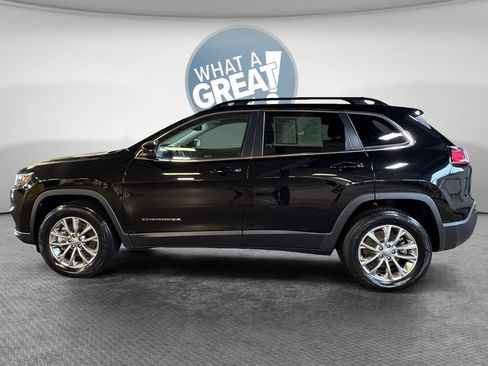 Used 2022 Jeep Cherokee Latitude Lux w/ Mopar Interior Package AWD/4WD image 7