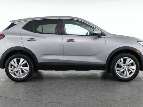 Used 2025 Buick Encore GX Preferred AWD/4WD image 11