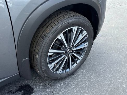 New 2026 Nissan Pathfinder Platinum w/ Accent Package FWD image 31