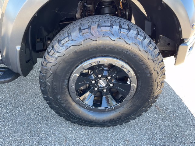 Used 2017 Ford F150 Raptor w/ Equipment Group 802A Luxury AWD/4WD image 38