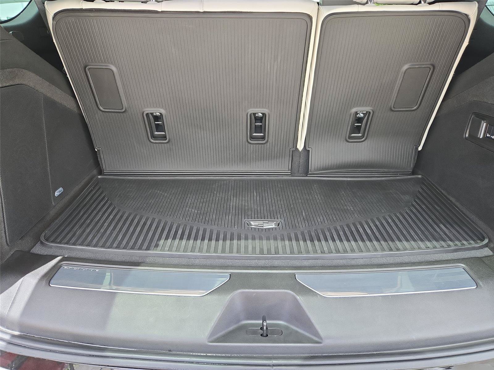 Certified 2026 Cadillac Escalade Platinum Sport w/ LPO, Floor Liner Package AWD/4WD image 31