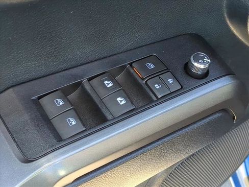 Used 2017 Toyota Tacoma TRD Sport w/ Tow Package (A/T) image 11