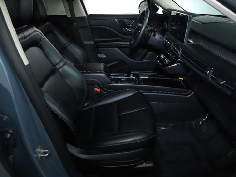 Used 2024 Lincoln Corsair AWD image 31