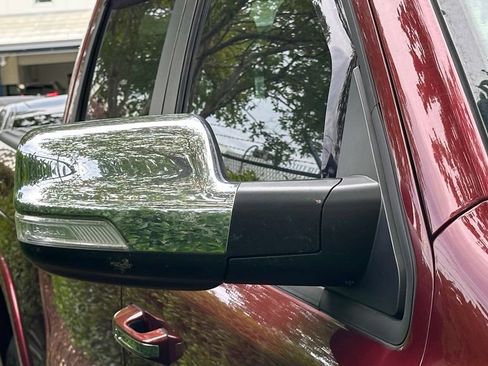 Used 2022 RAM 1500 Laramie AWD/4WD image 3