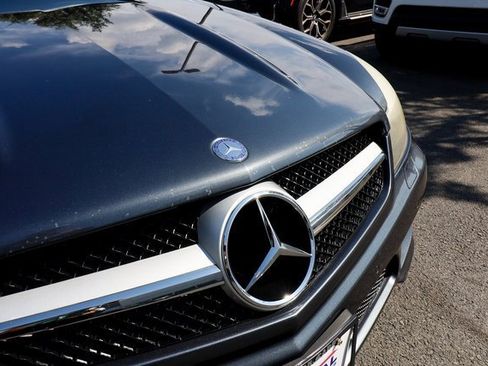 Used 2011 Mercedes-Benz SL 550 image 17