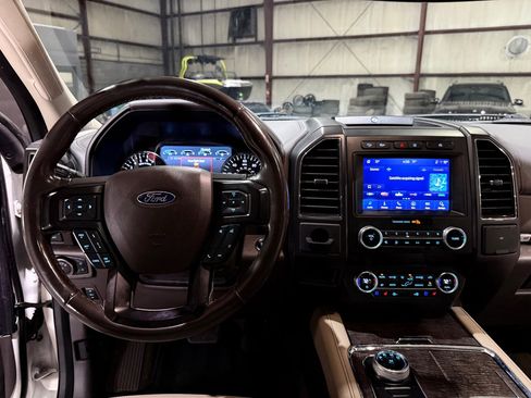 Used 2020 Ford Expedition Max Limited w/ Equipment Group 301A AWD/4WD image 30