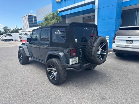 Used 2018 Jeep Wrangler Unlimited Sport AWD/4WD image 3