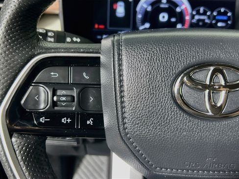 Used 2023 Toyota Sequoia Capstone RWD image 18