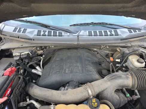 Used 2016 Ford F150 XLT w/ Equipment Group 302A Luxury image 11