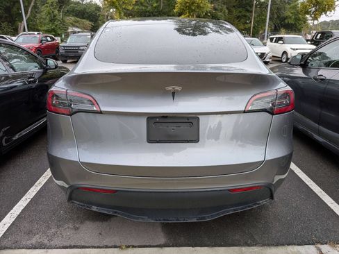Used 2025 Tesla Model Y Long Range RWD image 3